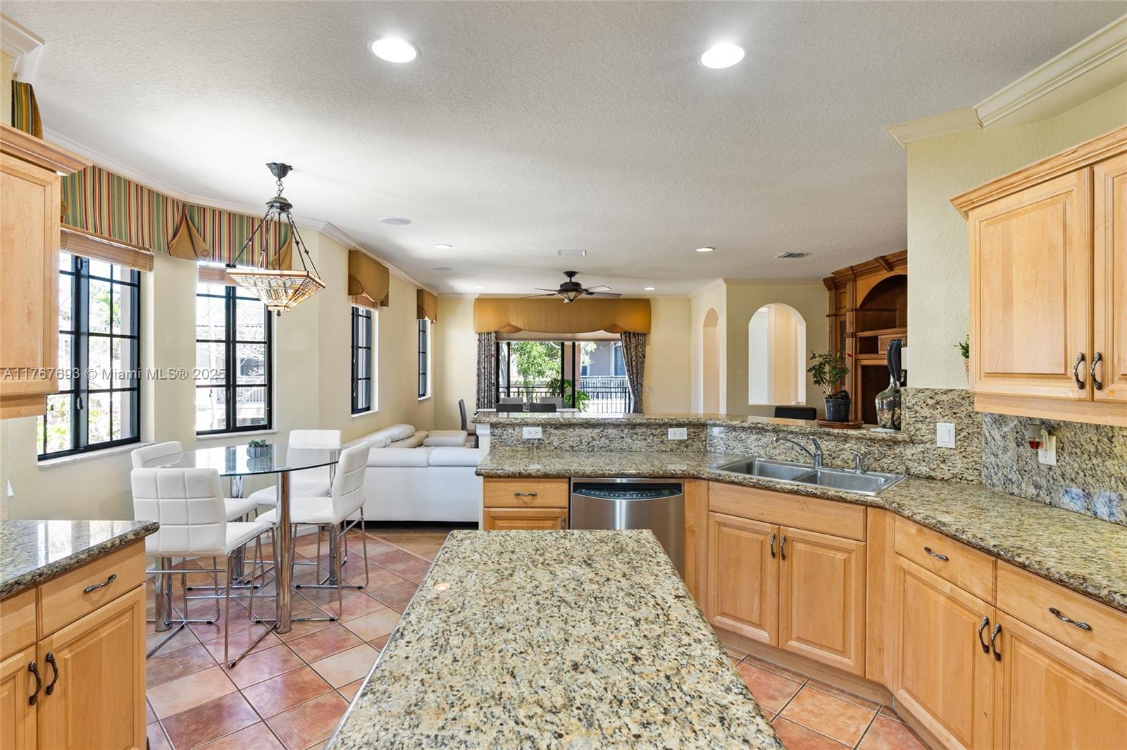 2790 center court dr # 31 Unit: 2-31