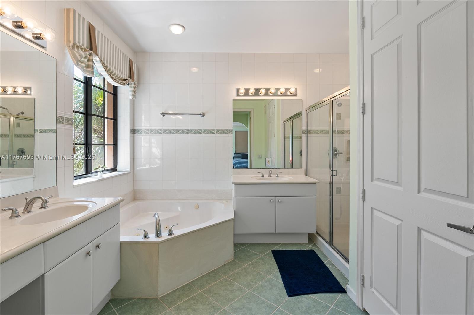 2790 center court dr # 31 Unit: 2-31