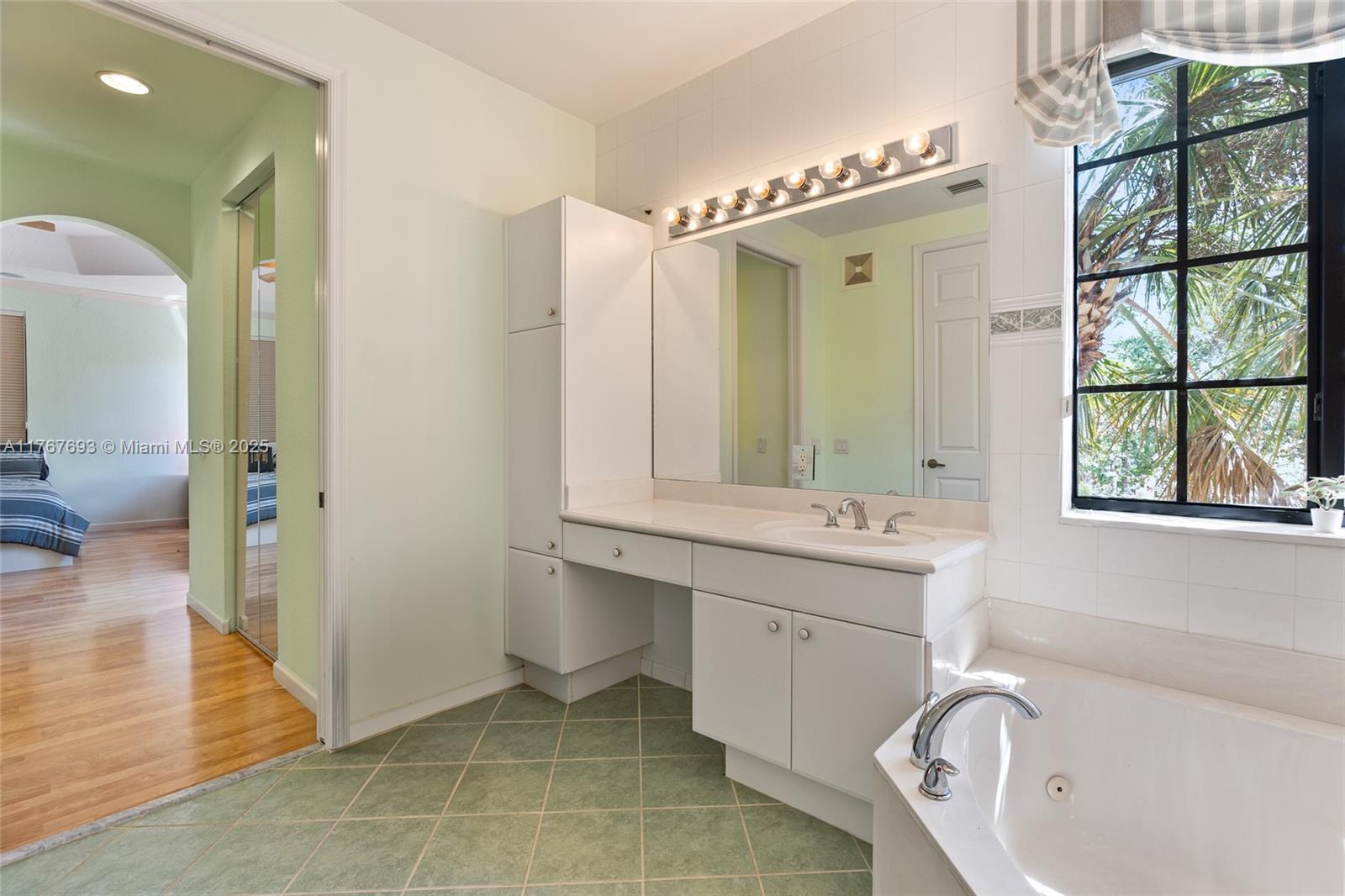 2790 center court dr # 31 Unit: 2-31