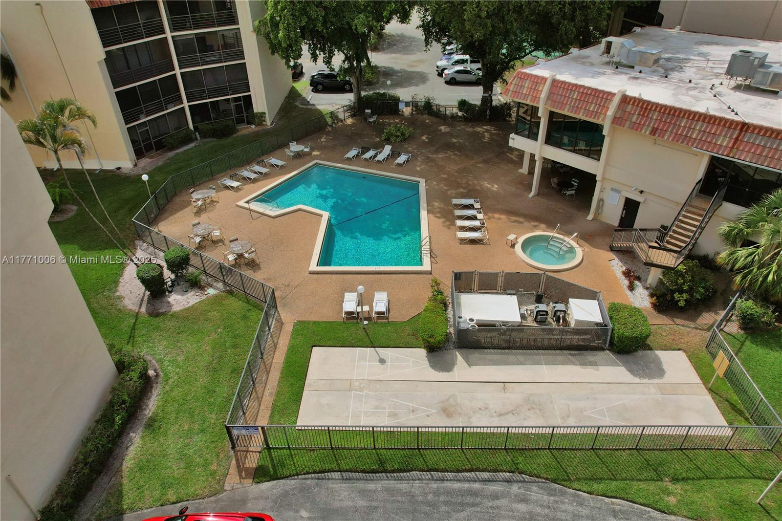 6555 W Broward Blvd # 209