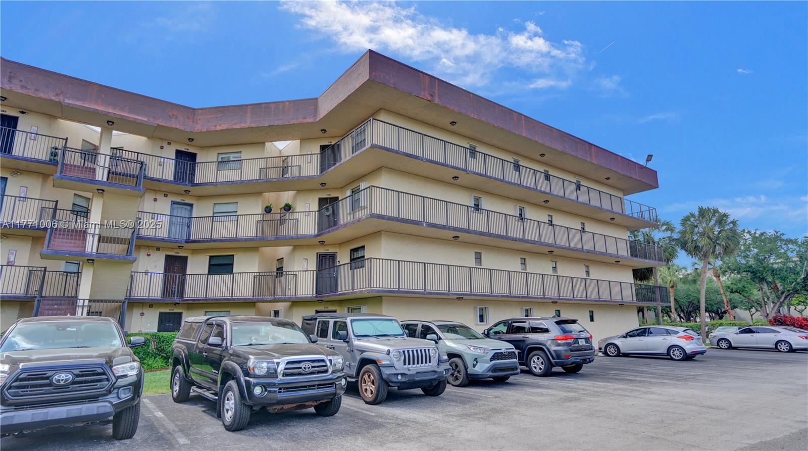 6555 W Broward Blvd # 209