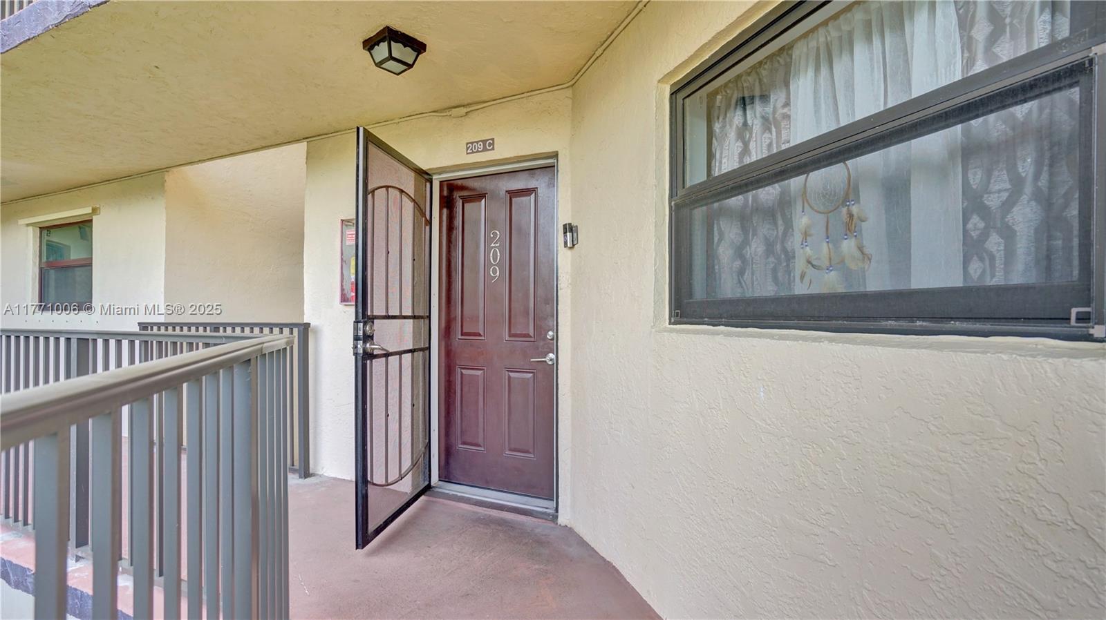 6555 W Broward Blvd # 209
