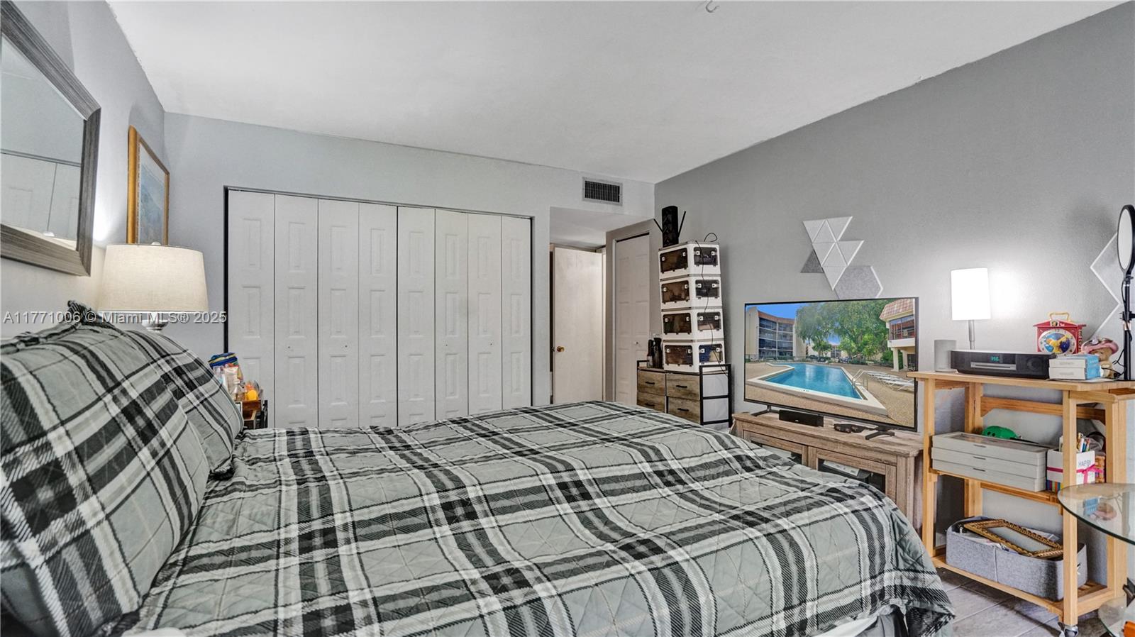 6555 W Broward Blvd # 209