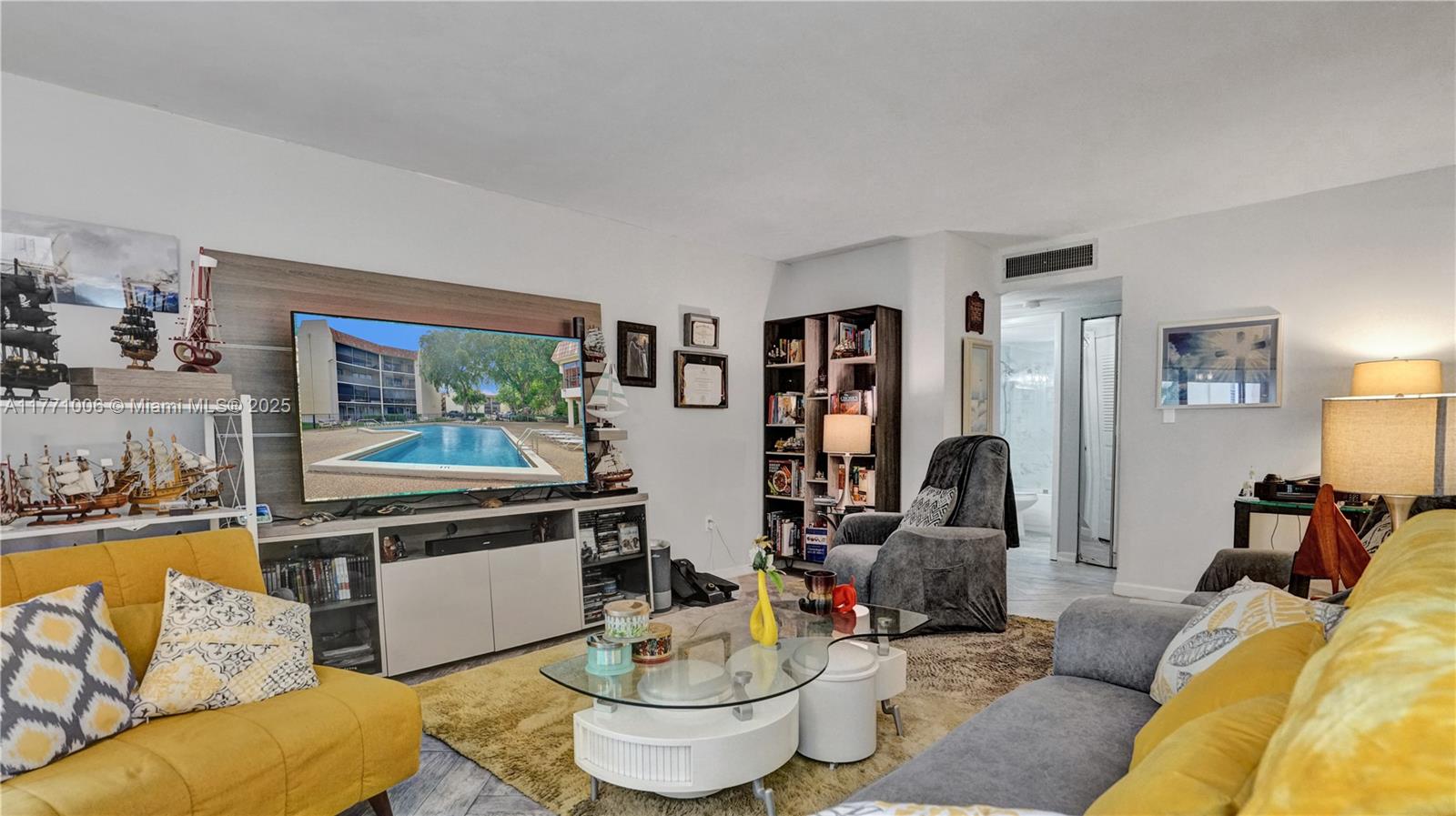 6555 W Broward Blvd # 209