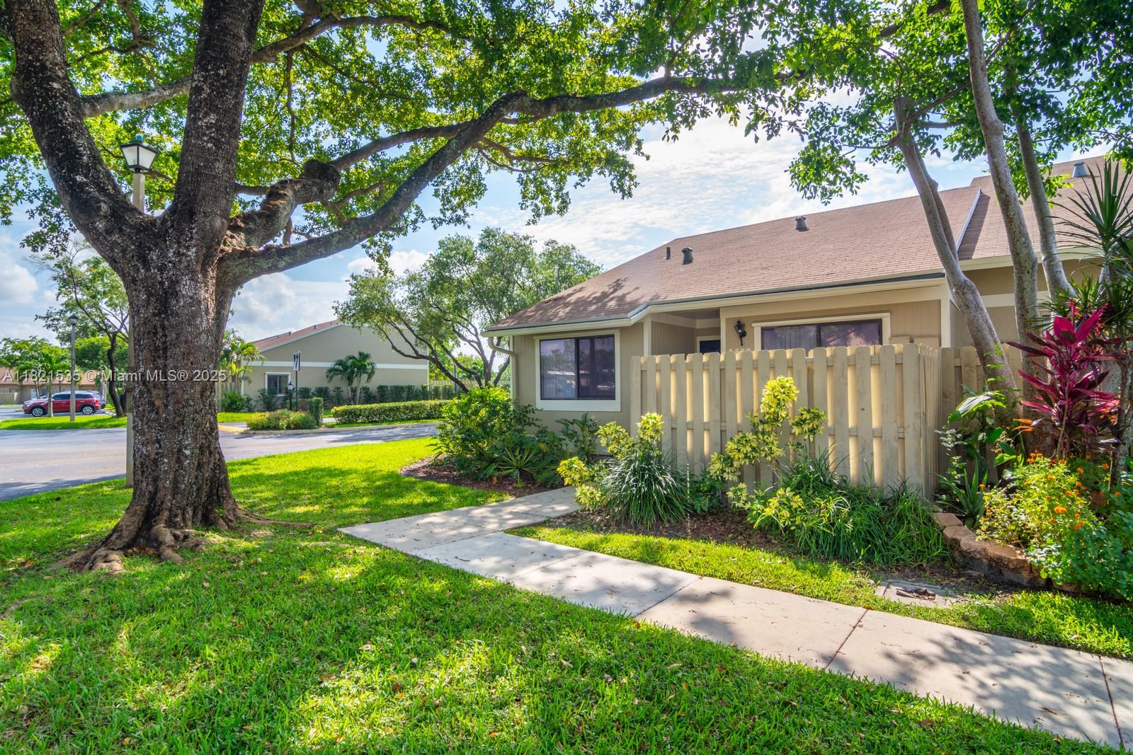 3588 NW 111th Ave