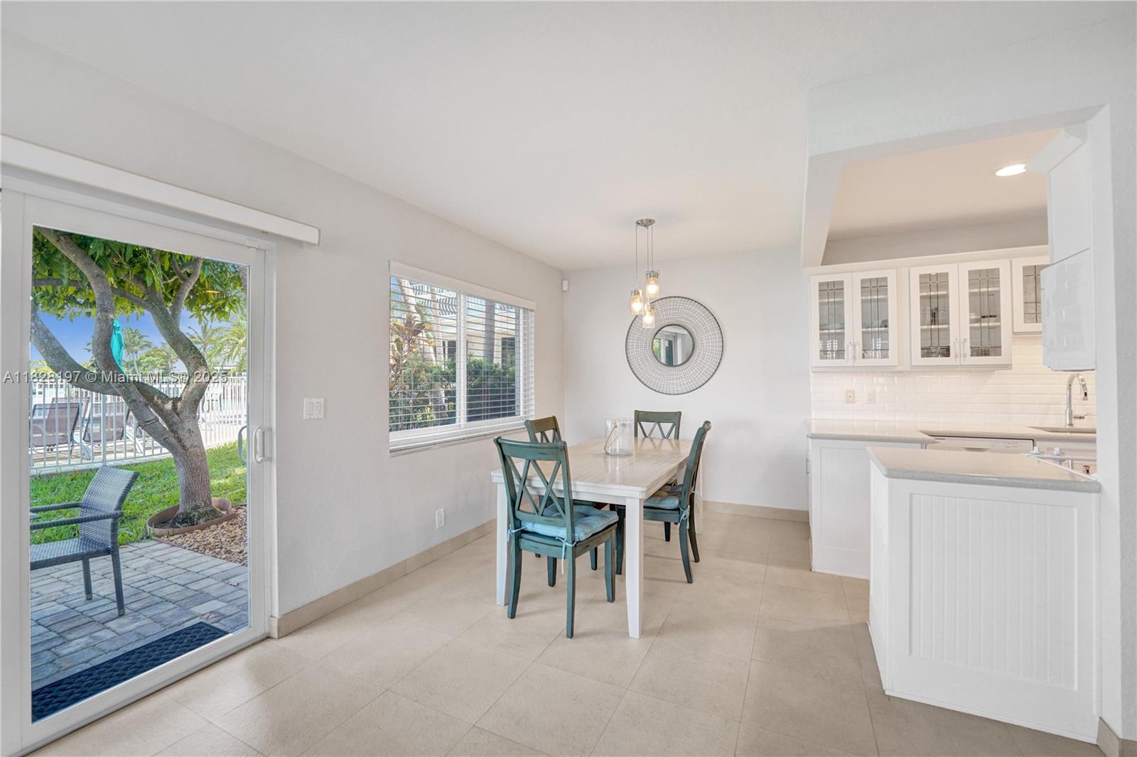 1705 N Riverside Dr # 1