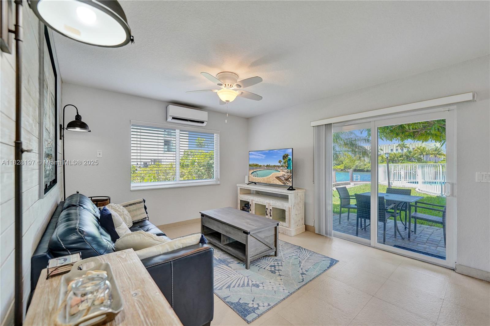 1705 N Riverside Dr # 1
