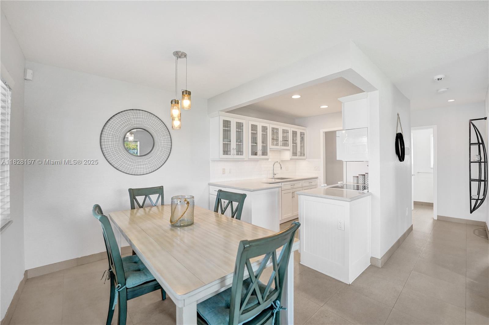 1705 N Riverside Dr # 1