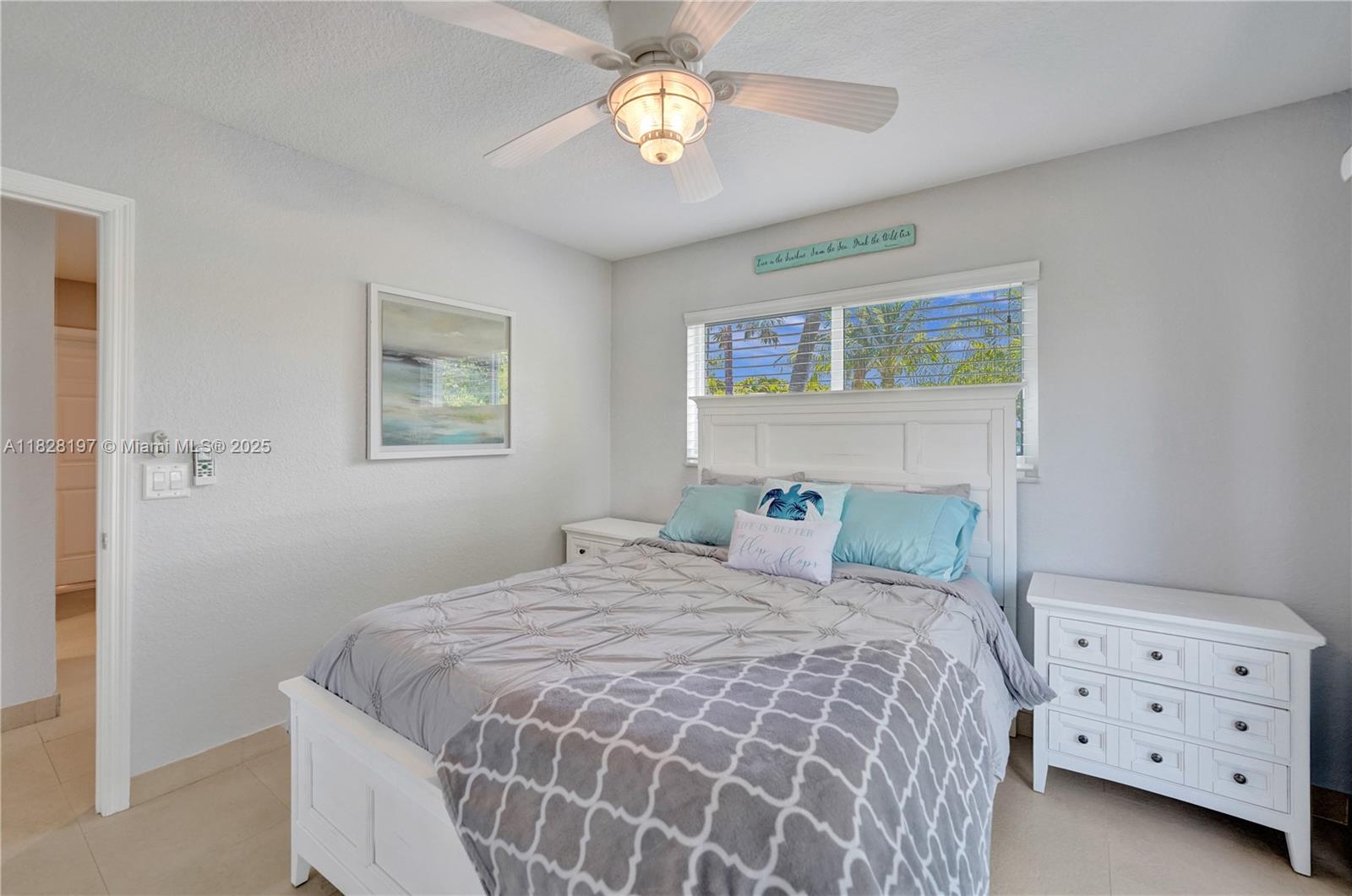1705 N Riverside Dr # 1
