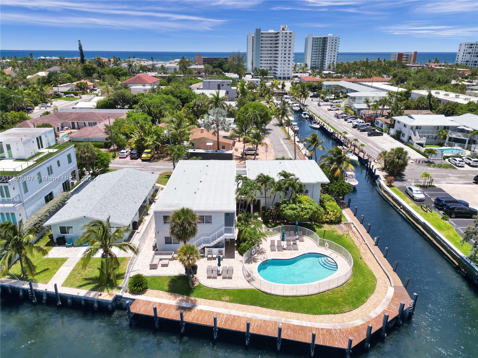 1705 N Riverside Dr # 1
