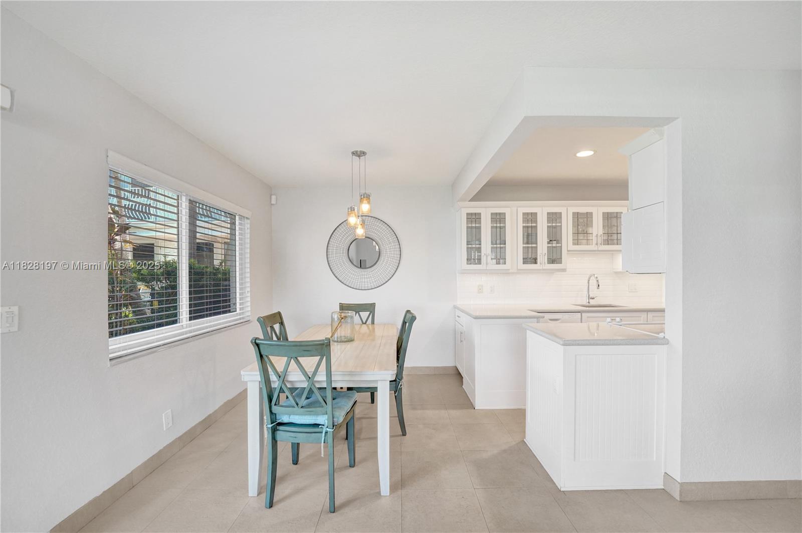 1705 N Riverside Dr # 1