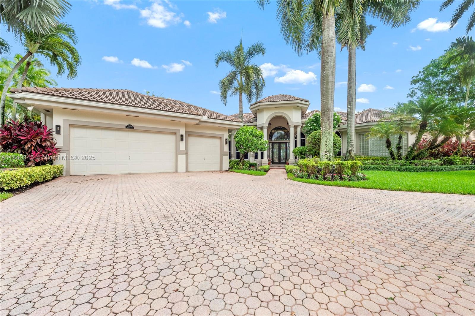 2684 Riviera Ct