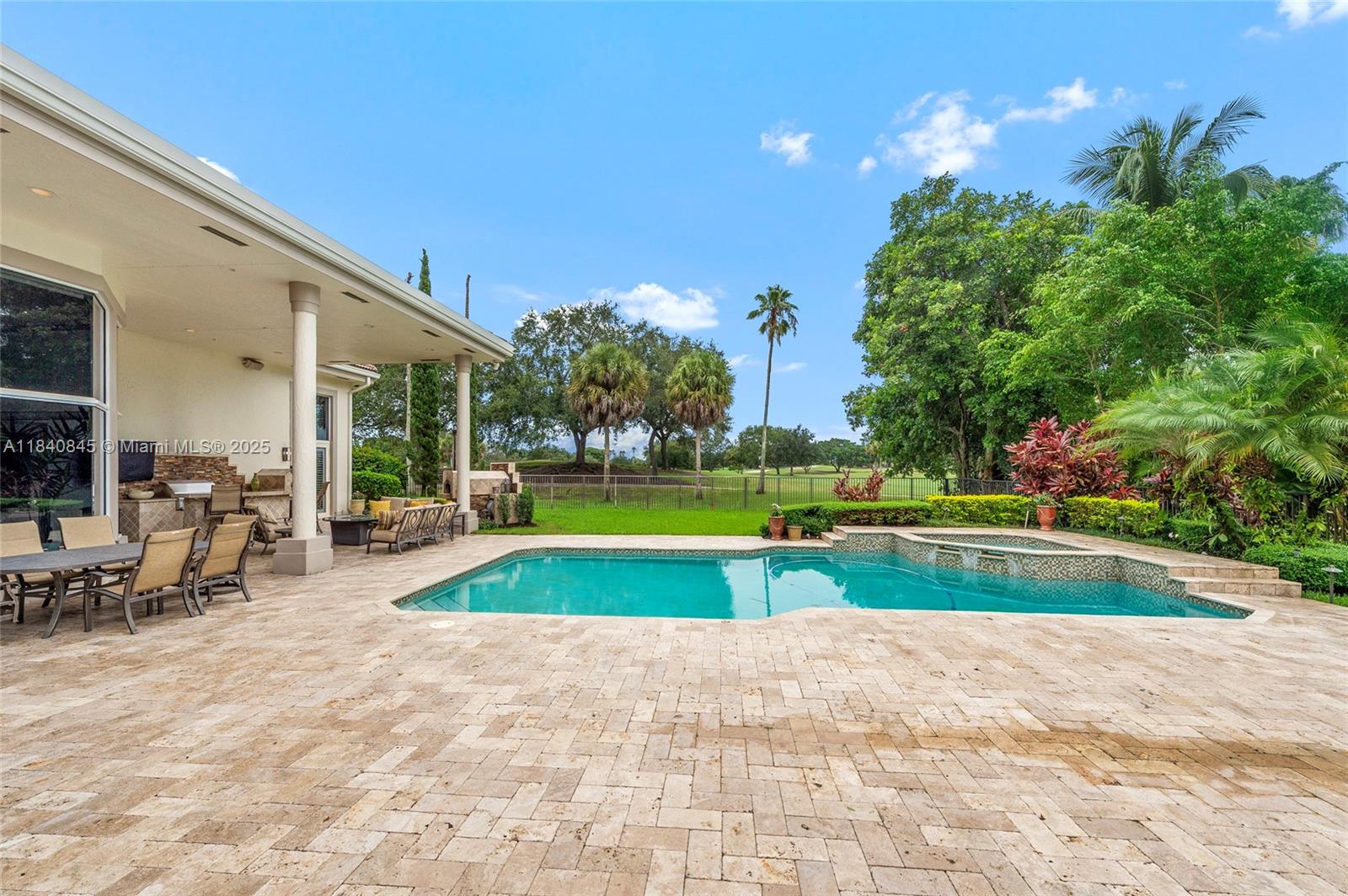 2684 Riviera Ct