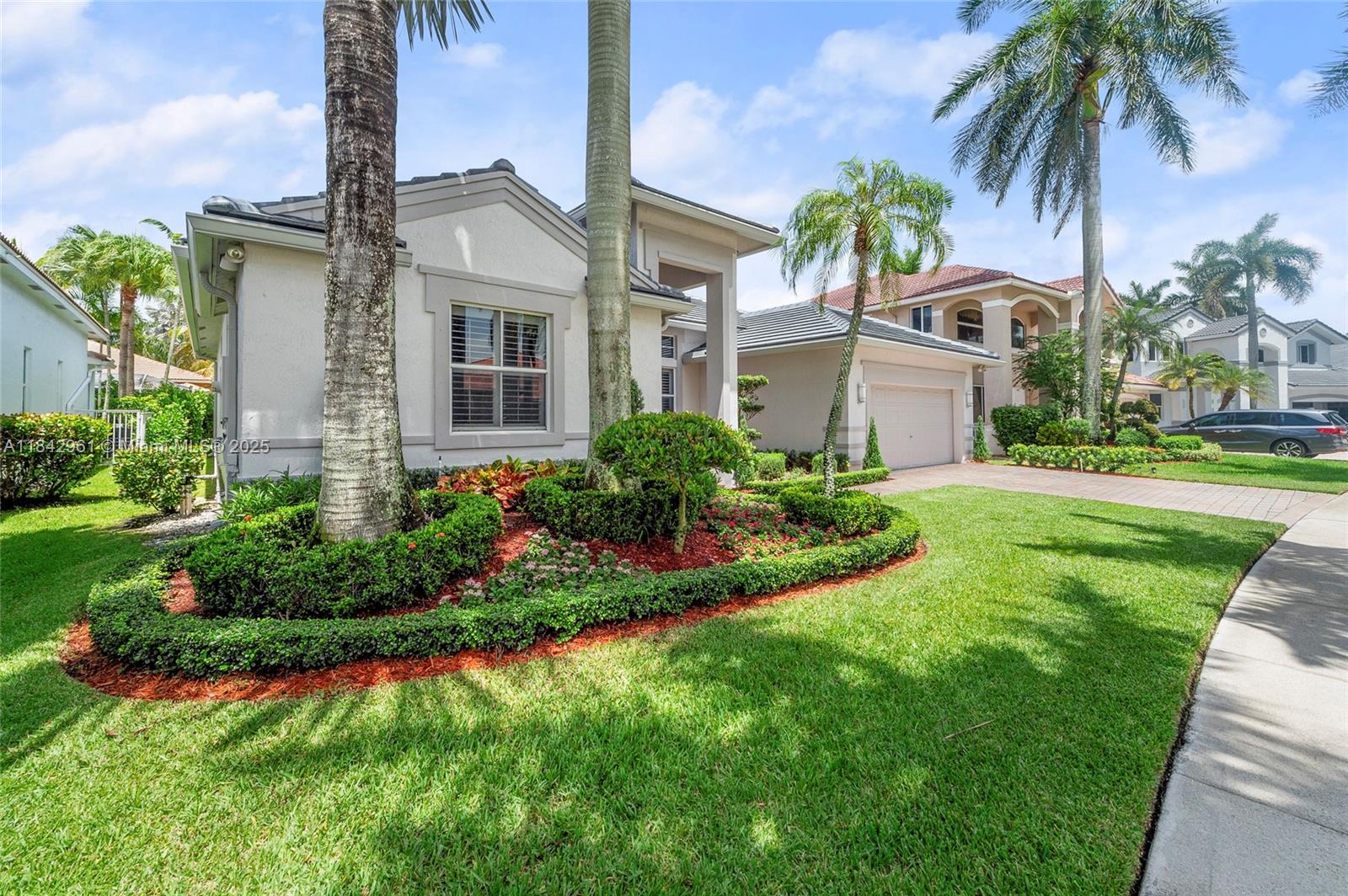 2530 Hunters Run Way