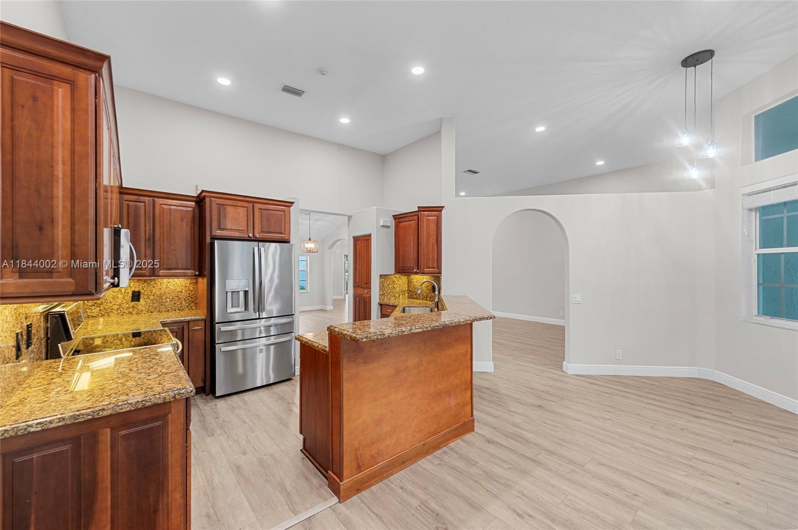 2587 Jardin Ct