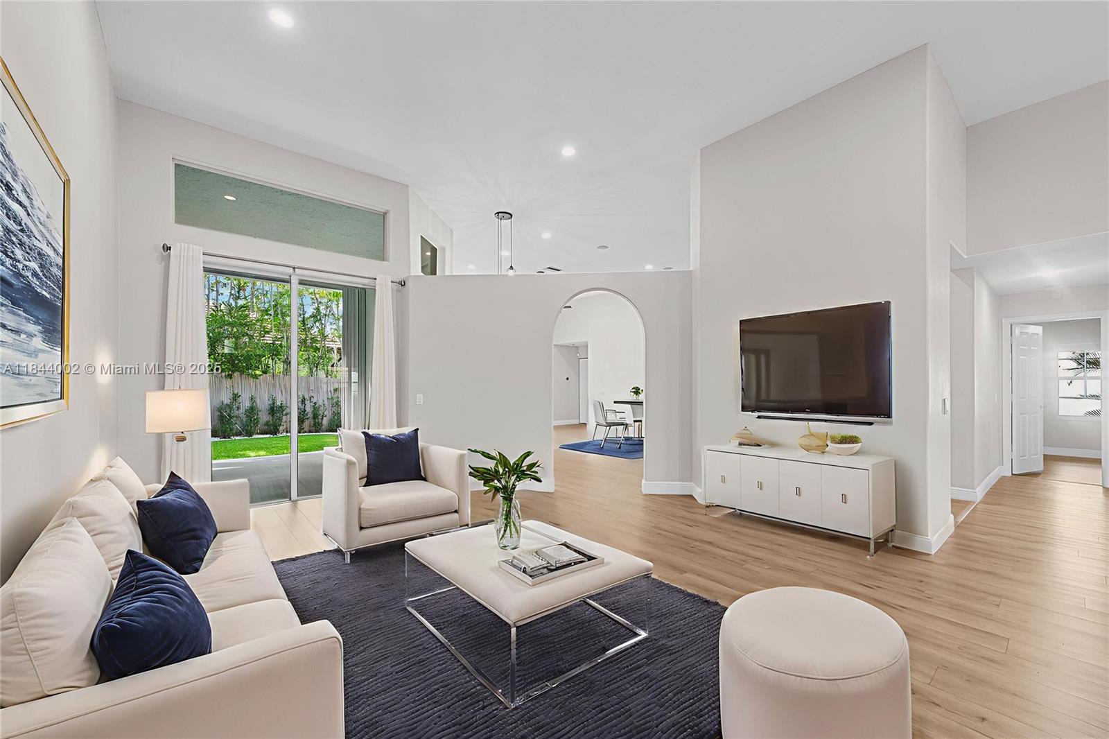 2587 Jardin Ct