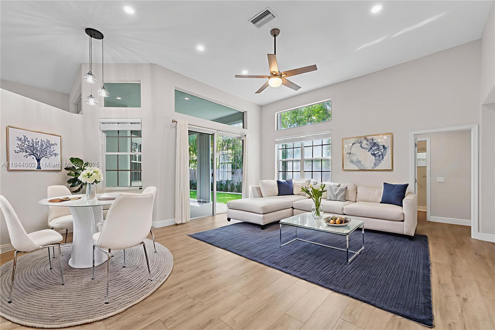 2587 Jardin Ct