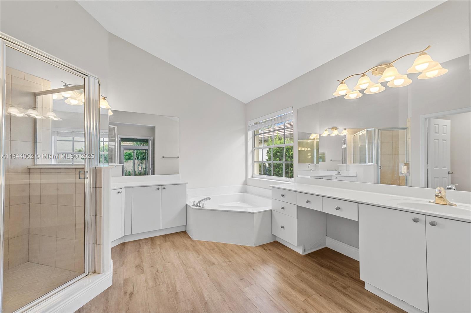 2587 Jardin Ct