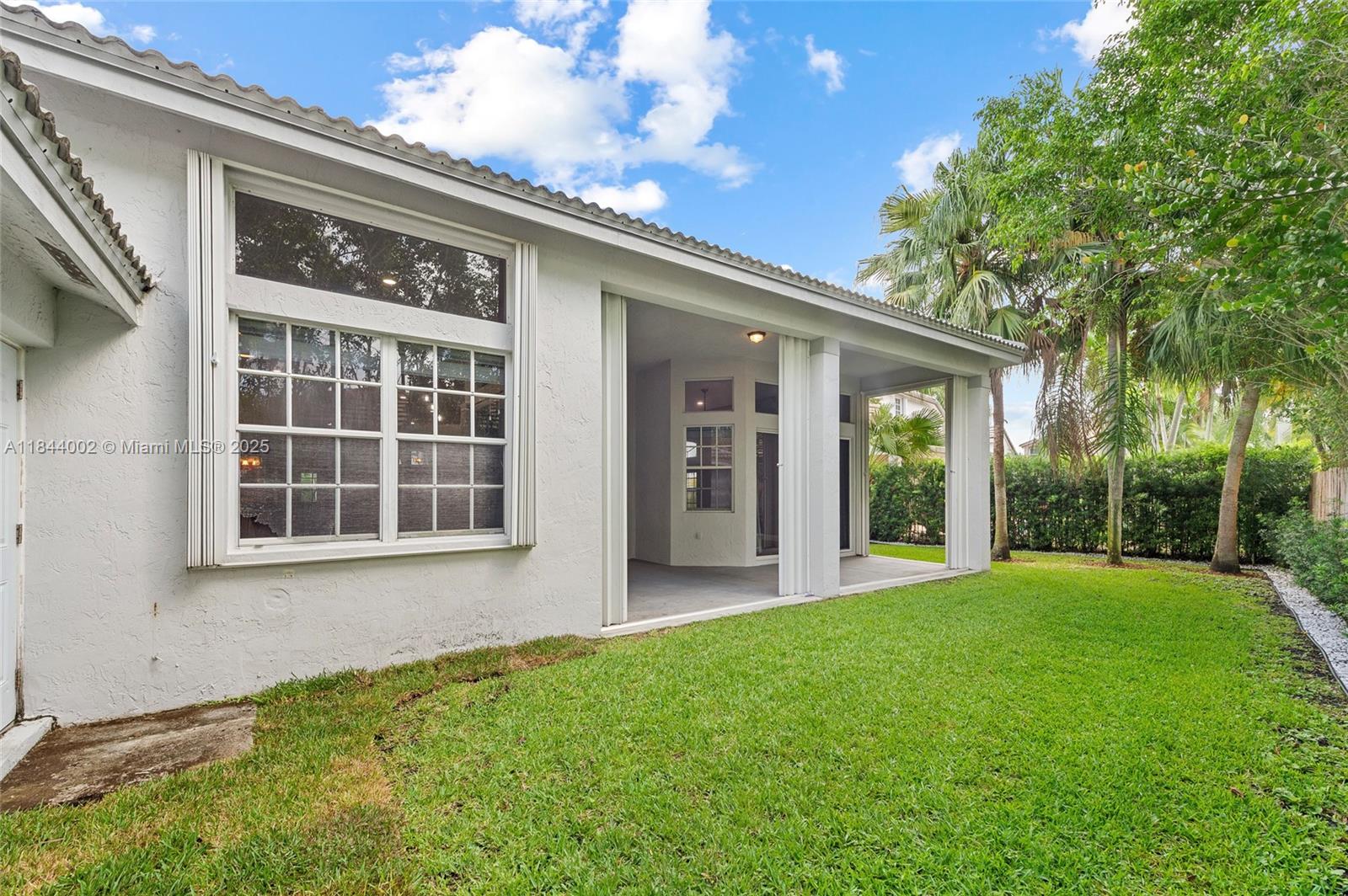 2587 Jardin Ct