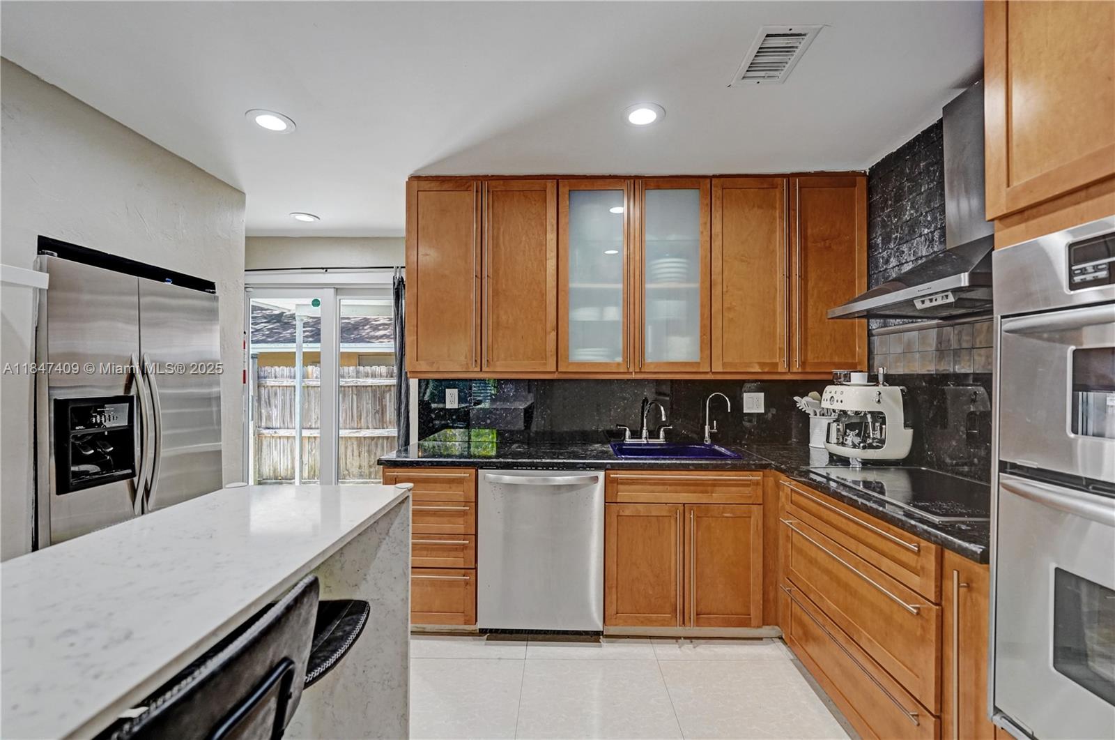 1401 NE 5th Ter