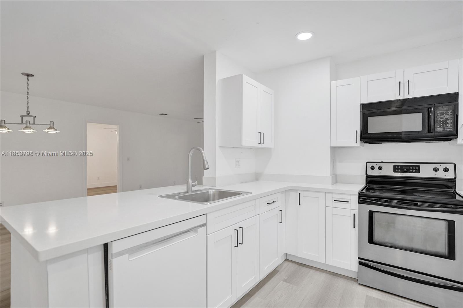 3633 NW 94th Ave # 7G