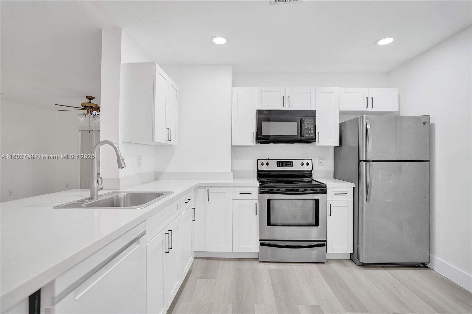 3633 NW 94th Ave # 7G