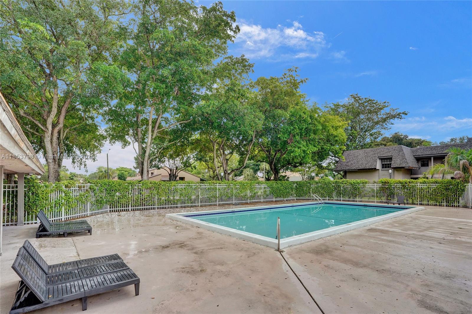 3633 NW 94th Ave # 7G