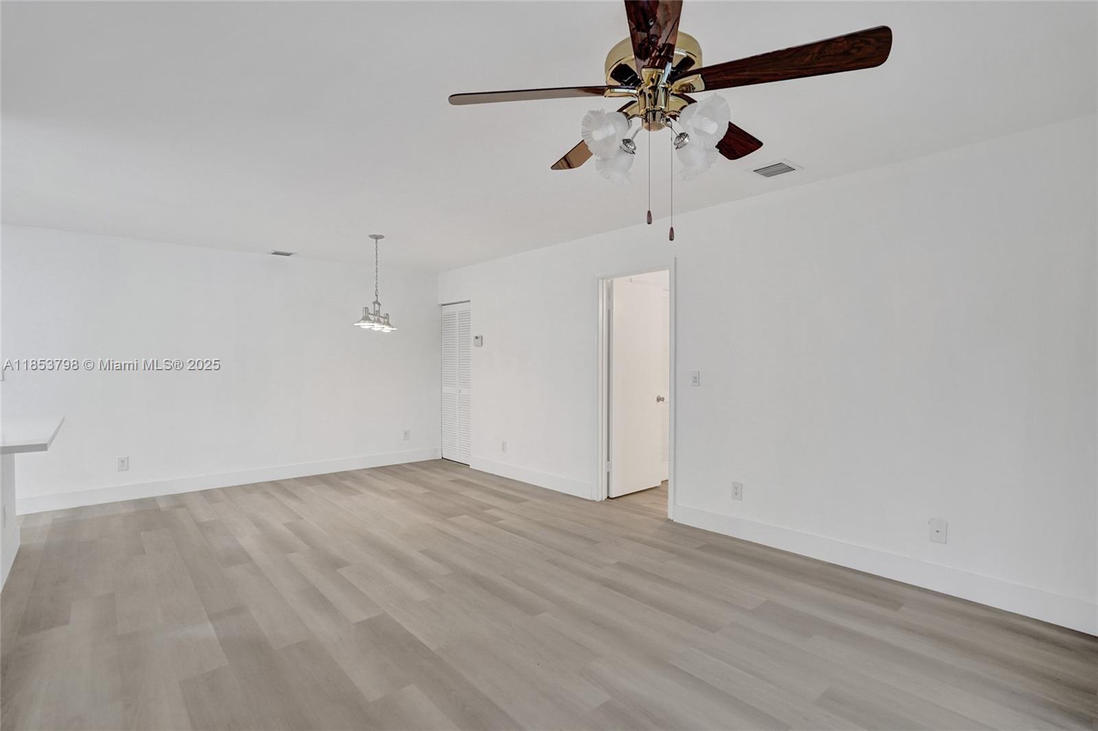 3633 NW 94th Ave # 7G