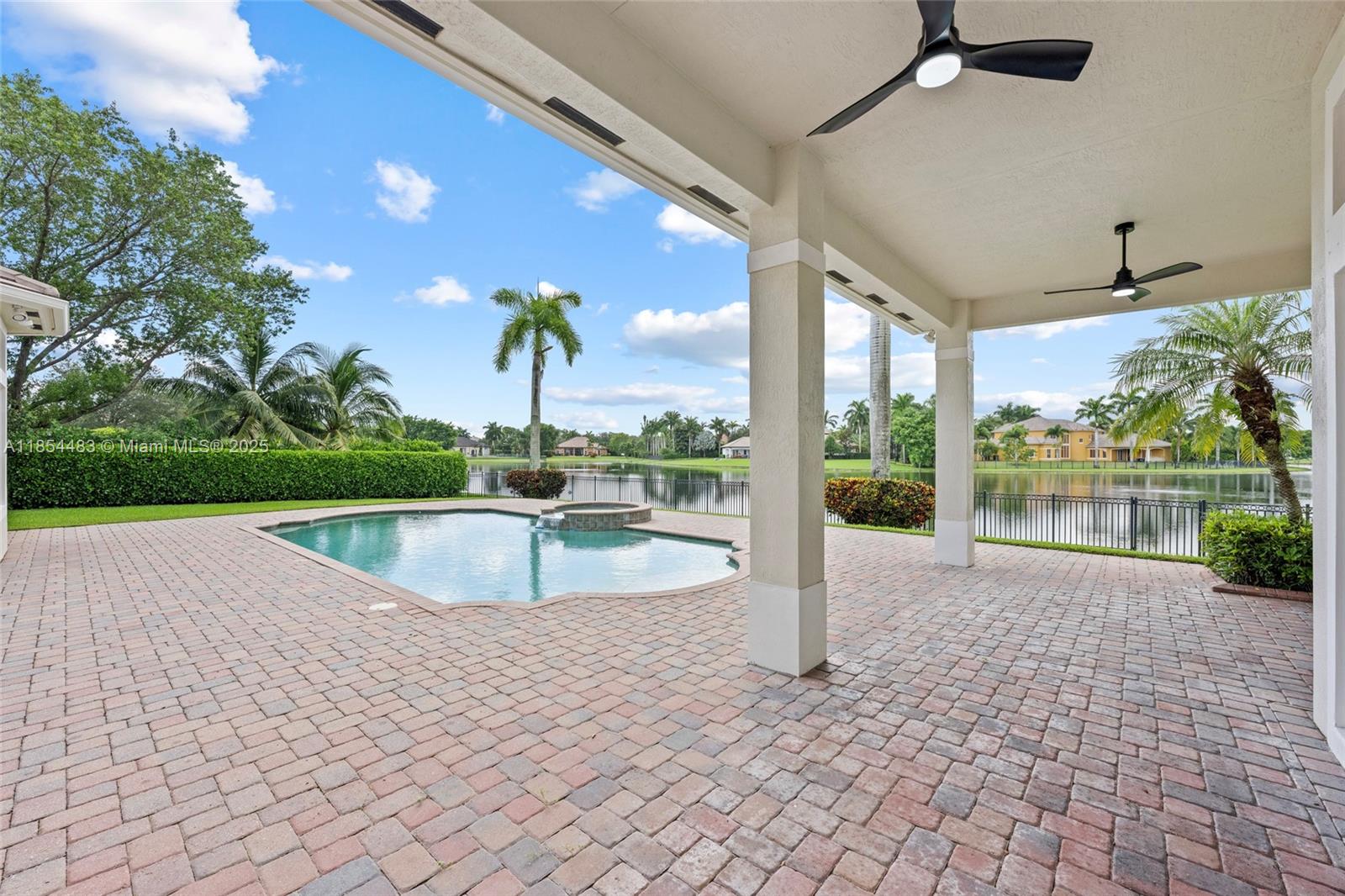 12590 N Winners Cir