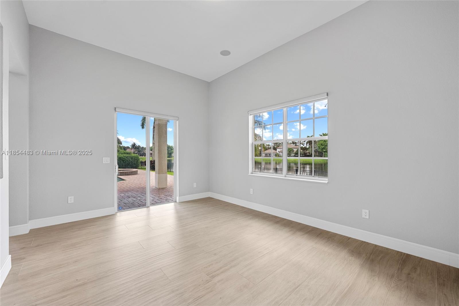 12590 N Winners Cir