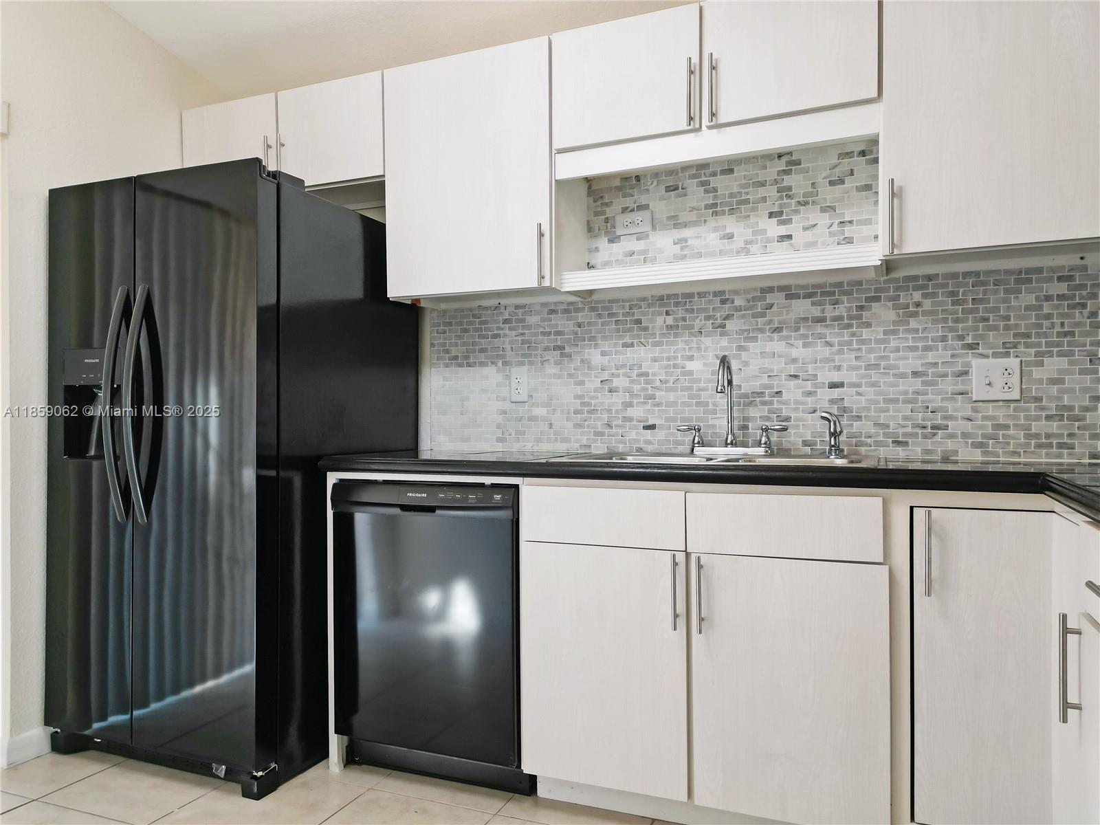 114 Essex Rd # 36 Unit: 1-36