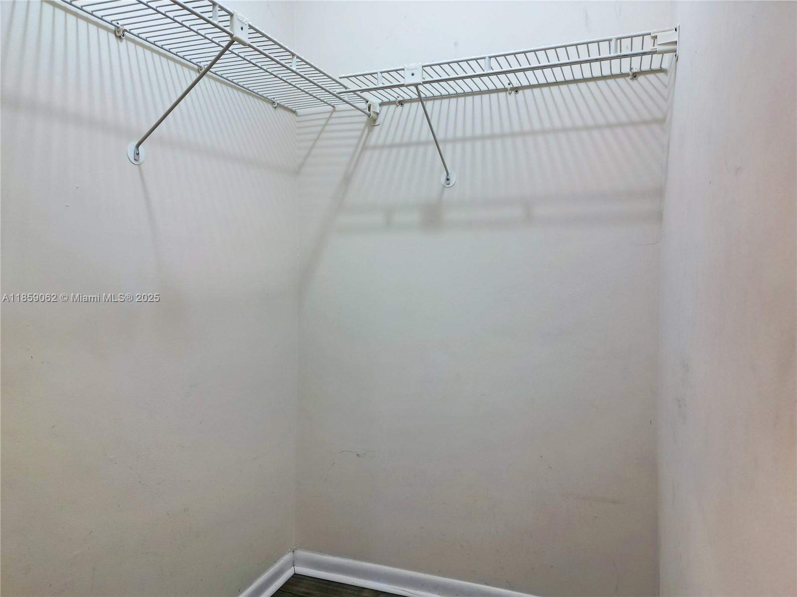 114 Essex Rd # 36 Unit: 1-36