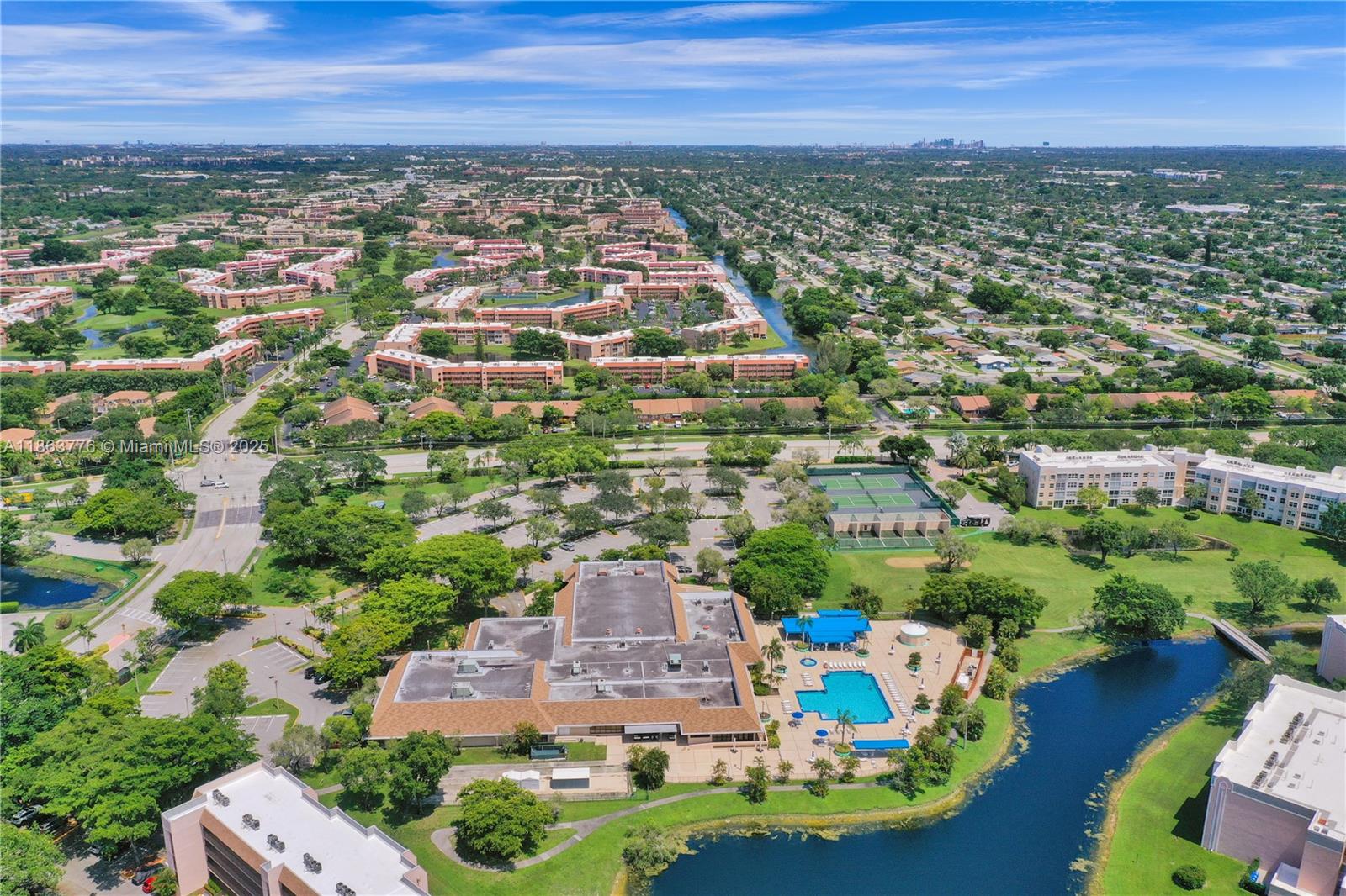 10332 Sunrise Lakes Blvd Unit: 206