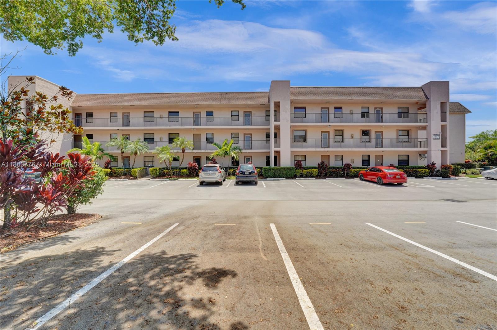 10332 Sunrise Lakes Blvd Unit: 206