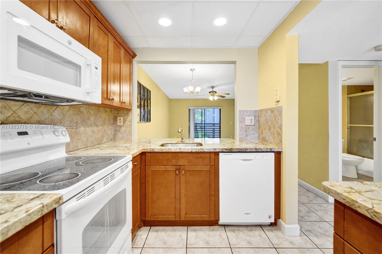 10332 Sunrise Lakes Blvd Unit: 206