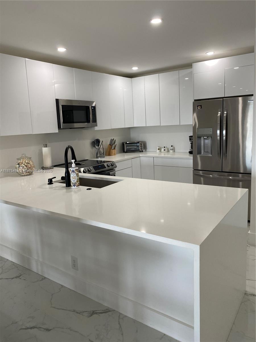 1500 S Ocean Blvd # 1608