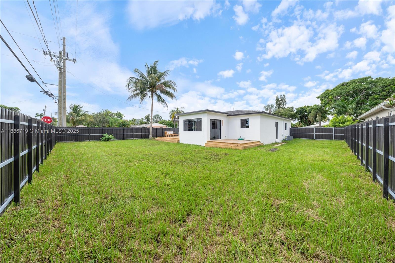 1305 N 31st Rd