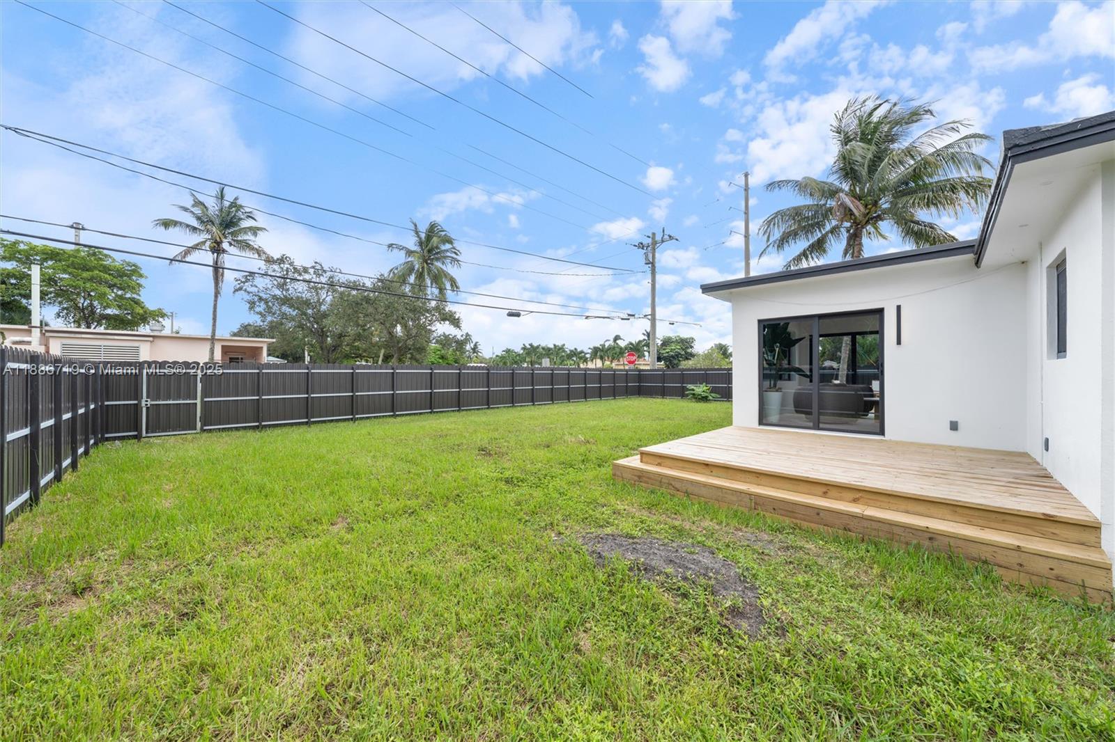 1305 N 31st Rd