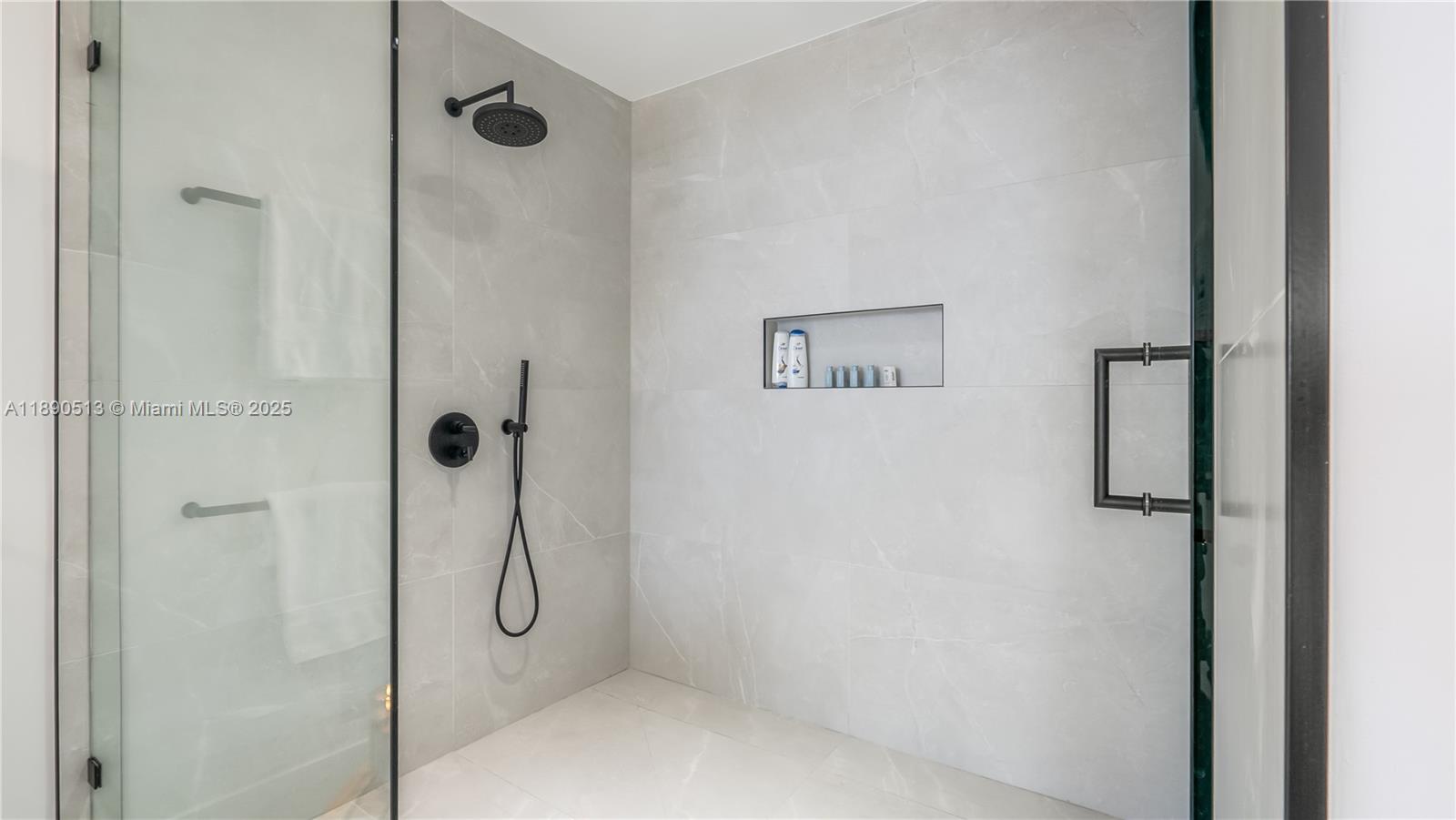 160 Isle Of Venice Dr # 402