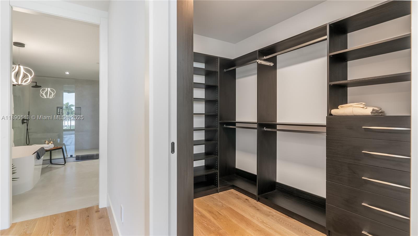 160 Isle Of Venice Dr # 402