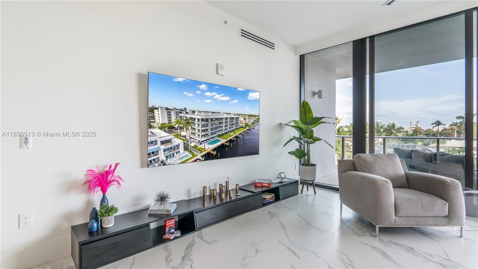 160 Isle Of Venice Dr # 402