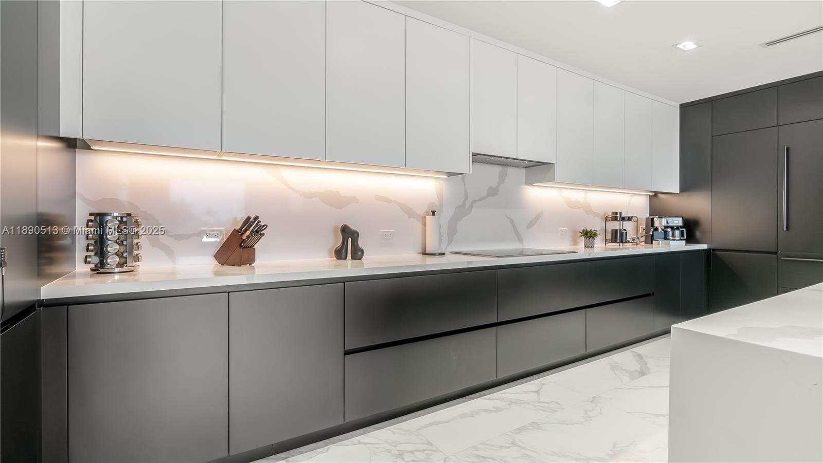 160 Isle Of Venice Dr # 402