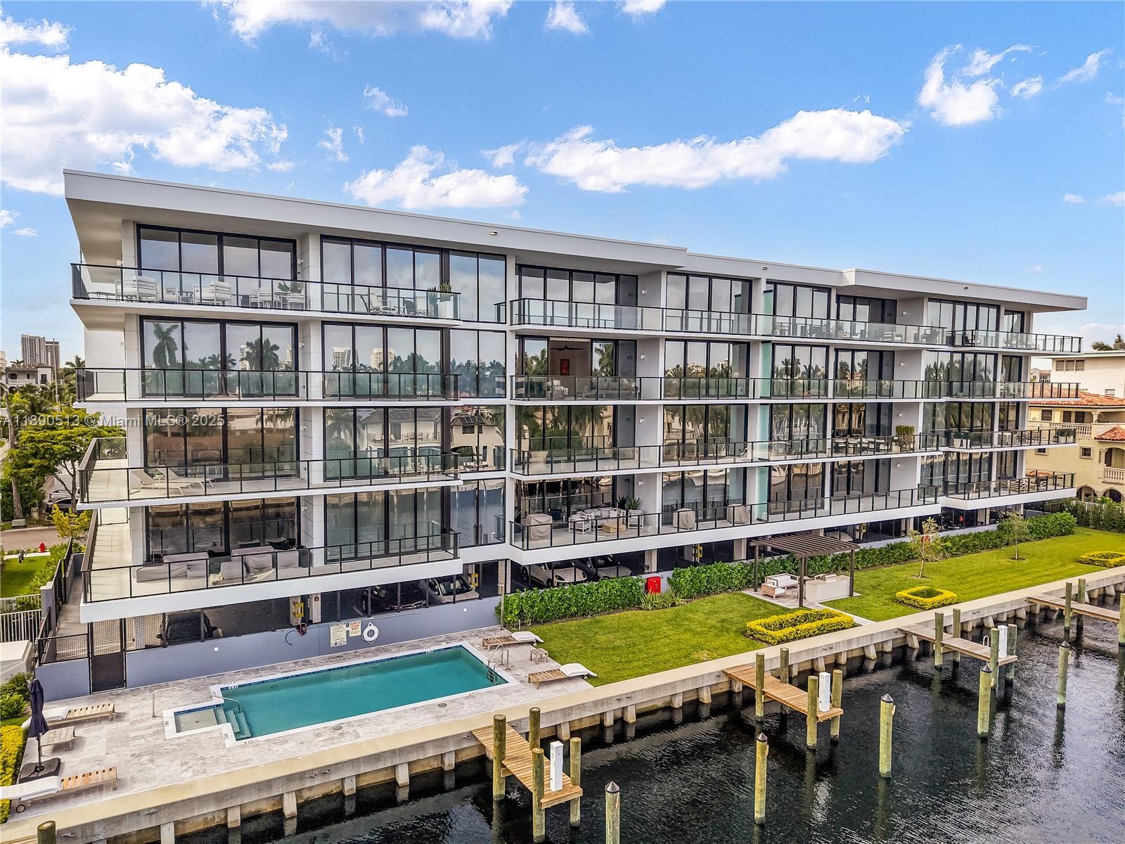 160 Isle Of Venice Dr # 402