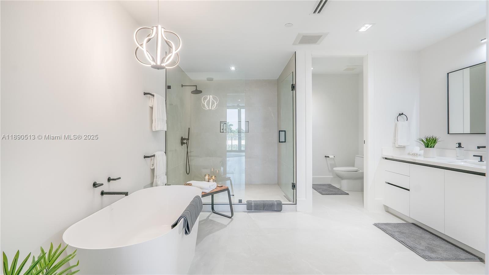 160 Isle Of Venice Dr # 402