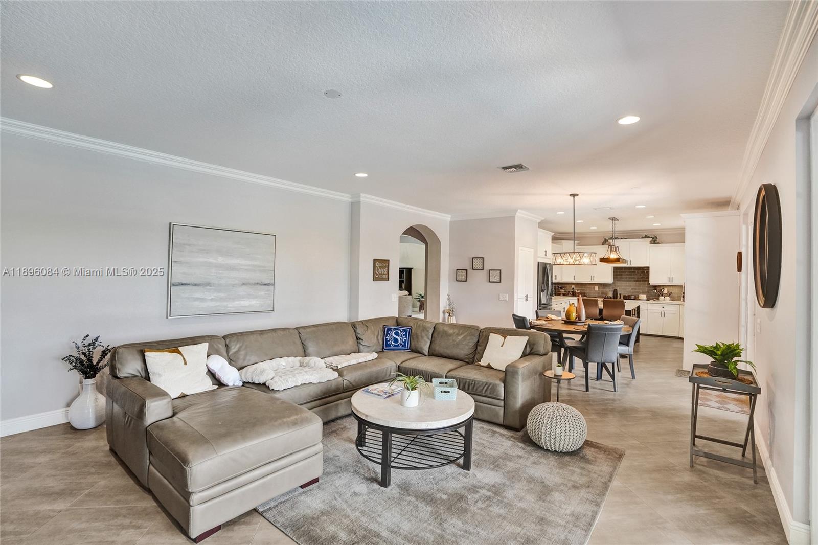 2509 Hunters Run Way