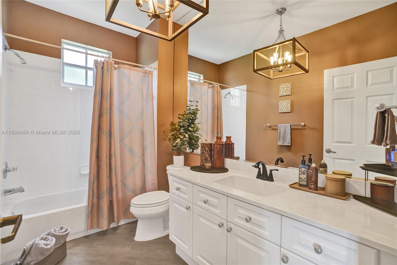 2509 Hunters Run Way