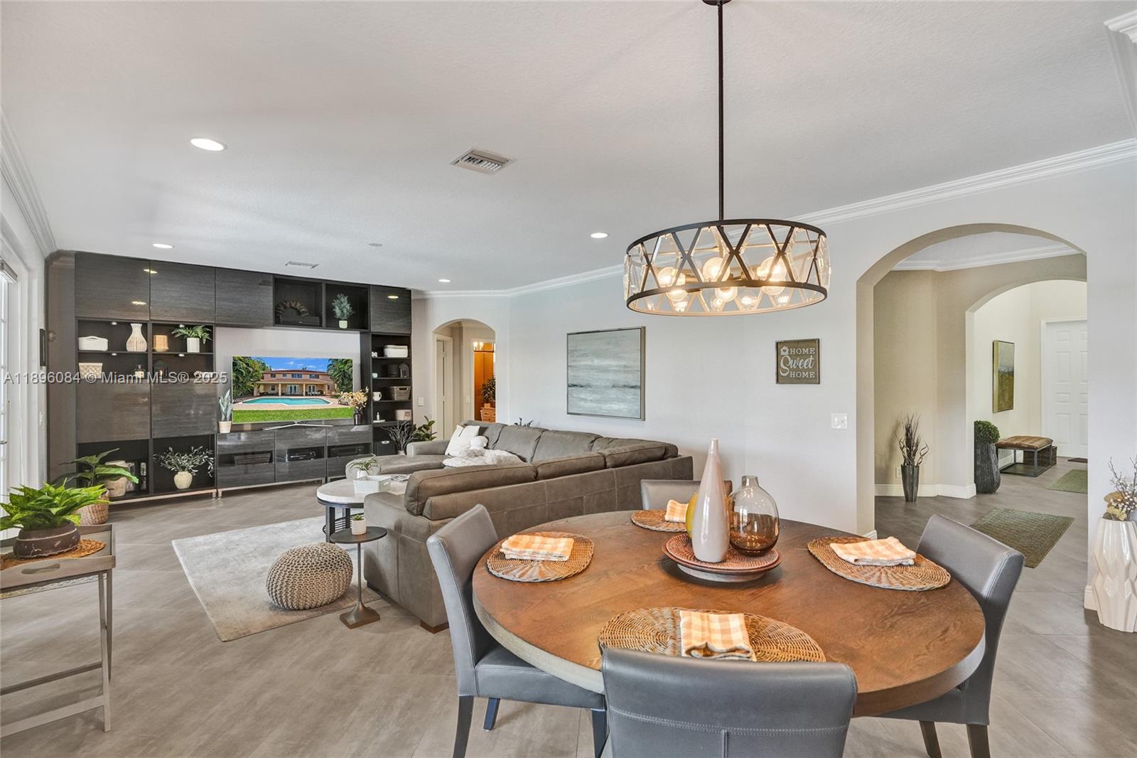 2509 Hunters Run Way