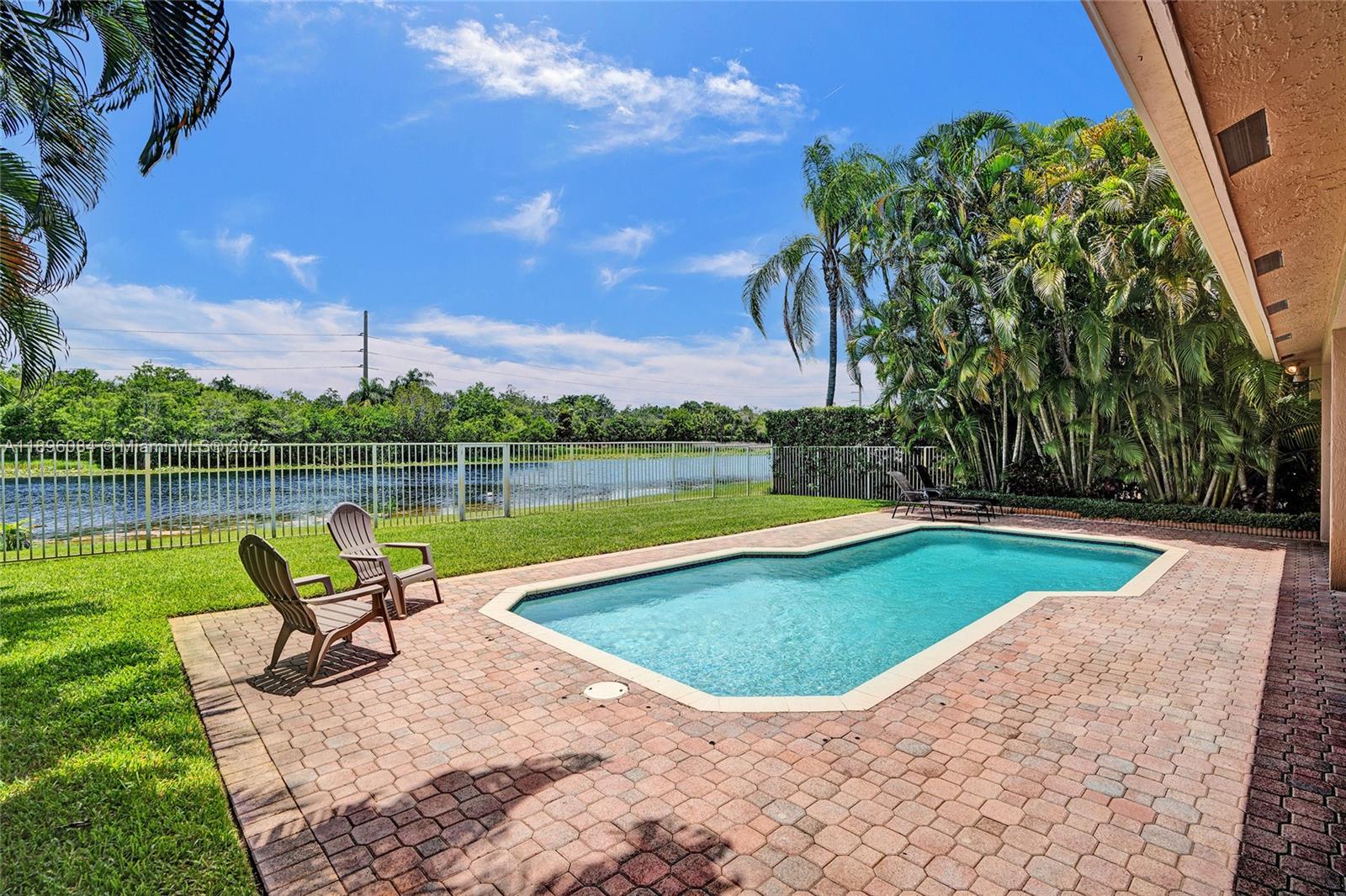 2509 Hunters Run Way