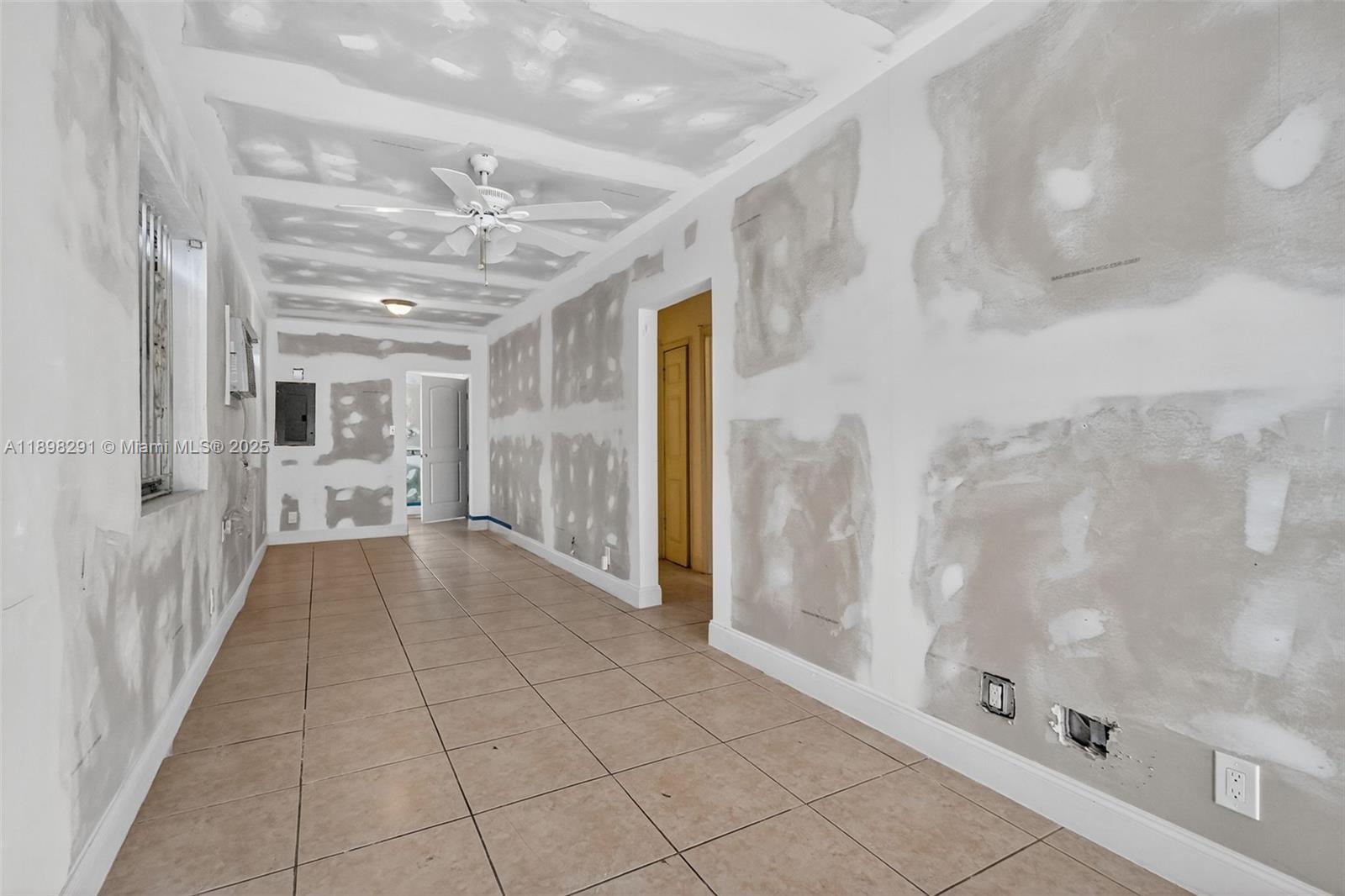 1537 NW 70th St, Miami