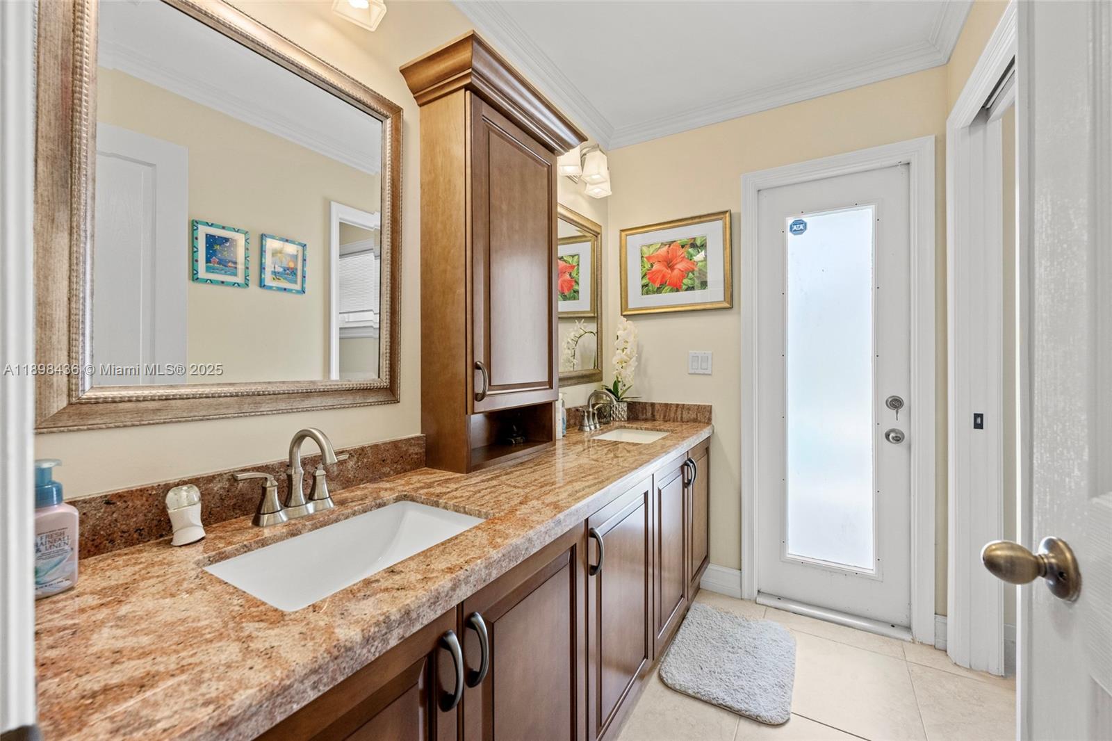 985 Spoonbill Cir, Weston